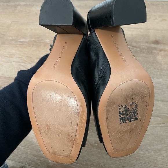 Banana Republic Size 6 Black Leather heeled open toe boots - Picture 5 of 5